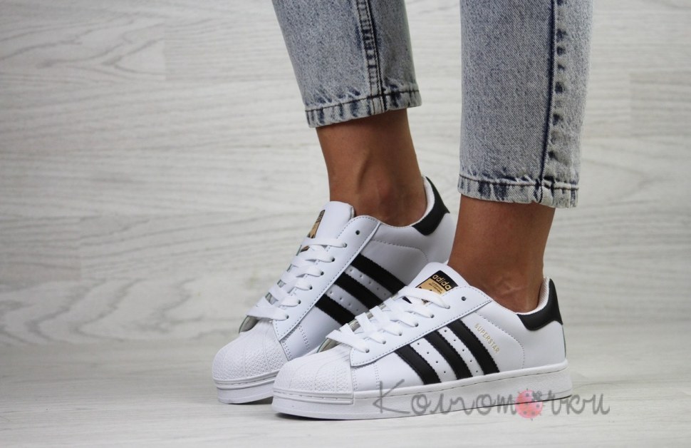 Adidas Superstar на ноге