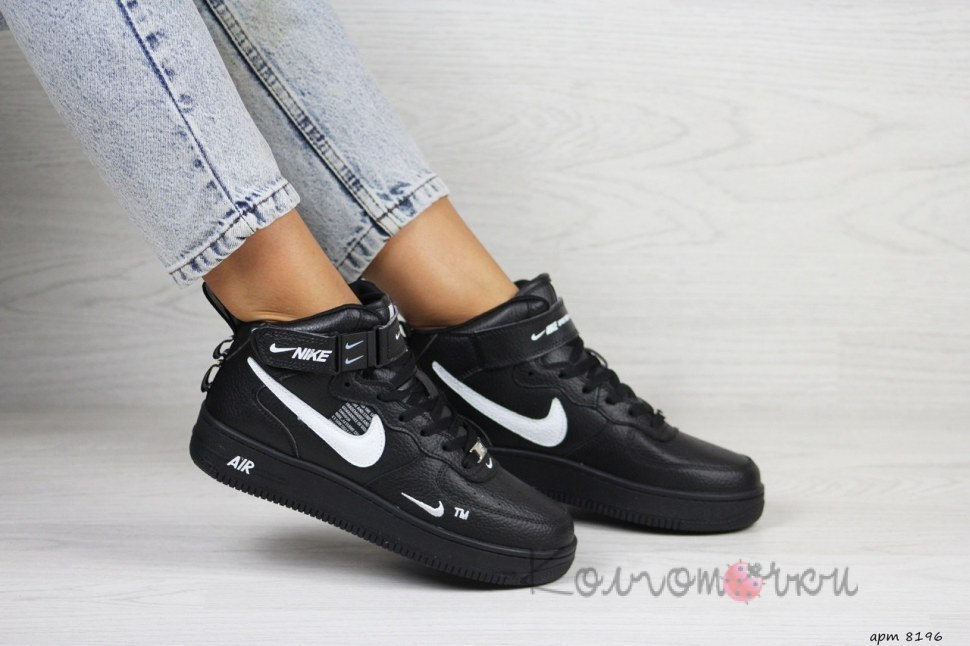 Кроссы Nike Air