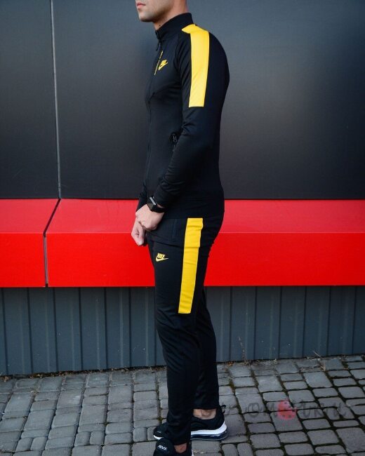 Мужской Спортивный Костюм Nike Running Мужской Спортивный Костюм Nike Running