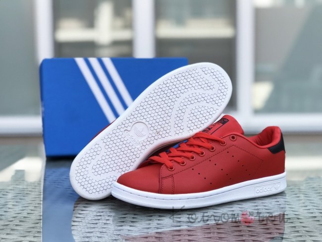 Кроссовки Женские Adidas Stan Smith (Красные с Белым) Реплика