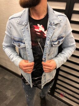 Стильна Чоловіча Джинсова Куртка Стильна Чоловіча Джинсова Куртка