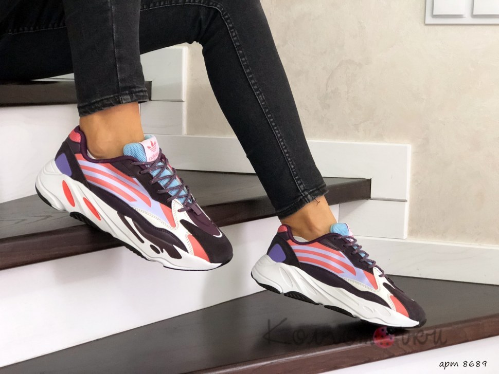 Adidas Yeezy Boost 700 100